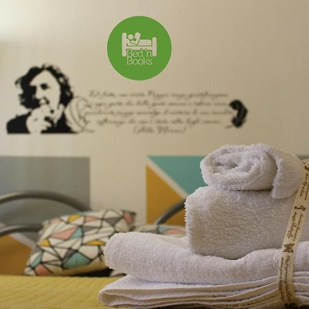 לינה וארוחת בוקר סאסארי Bed 'N Books מראה חיצוני תמונה