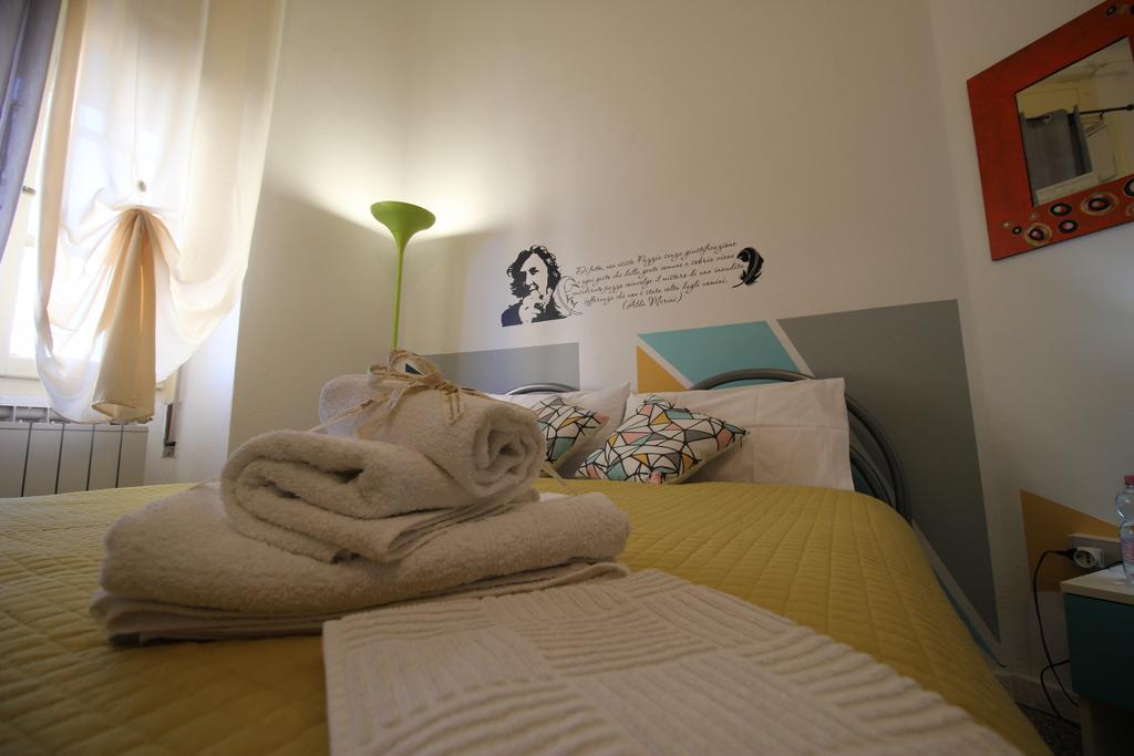 לינה וארוחת בוקר סאסארי Bed 'N Books מראה חיצוני תמונה