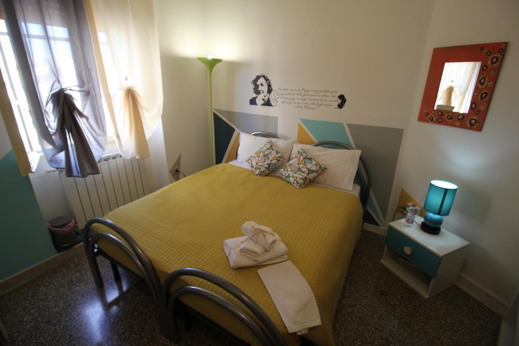 לינה וארוחת בוקר סאסארי Bed 'N Books מראה חיצוני תמונה