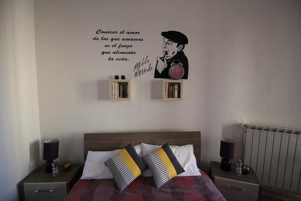 לינה וארוחת בוקר סאסארי Bed 'N Books מראה חיצוני תמונה