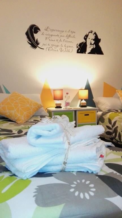 לינה וארוחת בוקר סאסארי Bed 'N Books מראה חיצוני תמונה