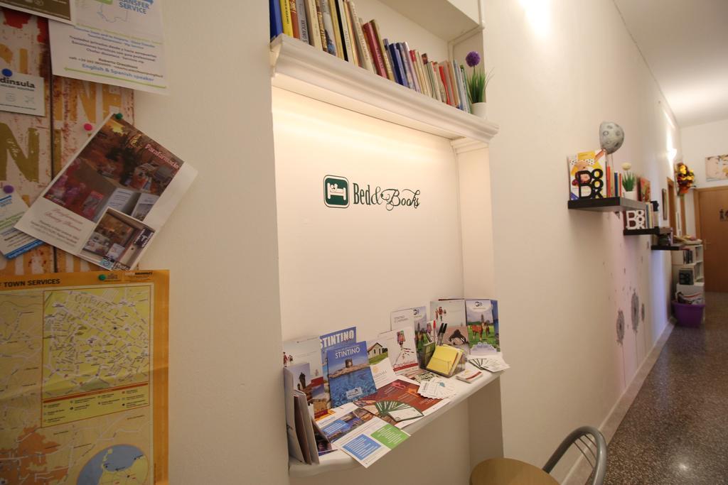 לינה וארוחת בוקר סאסארי Bed 'N Books מראה חיצוני תמונה