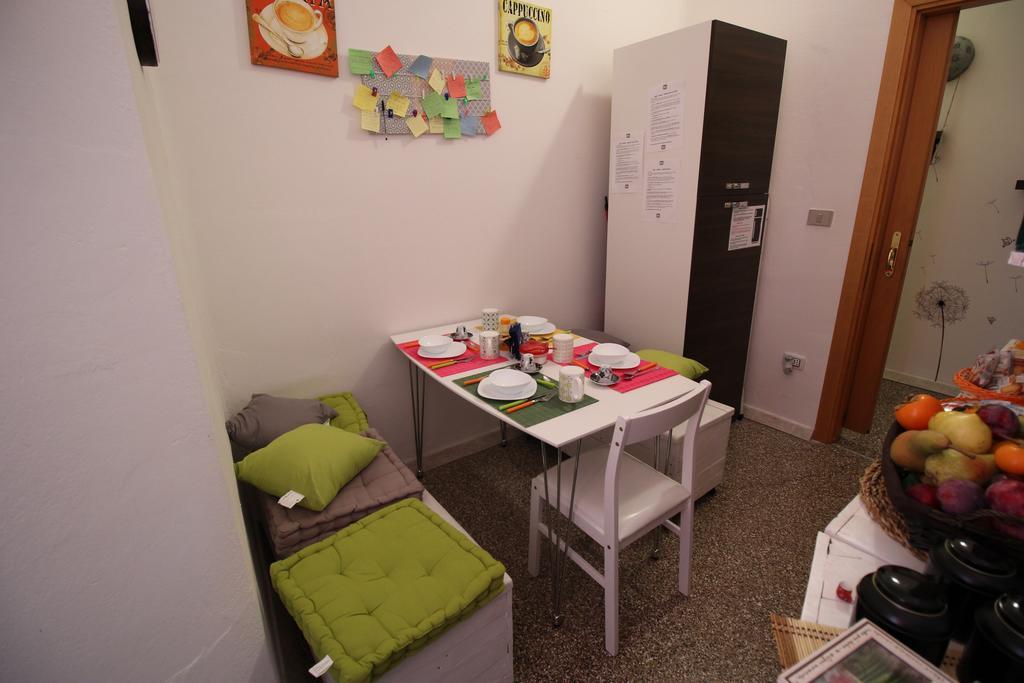 לינה וארוחת בוקר סאסארי Bed 'N Books מראה חיצוני תמונה