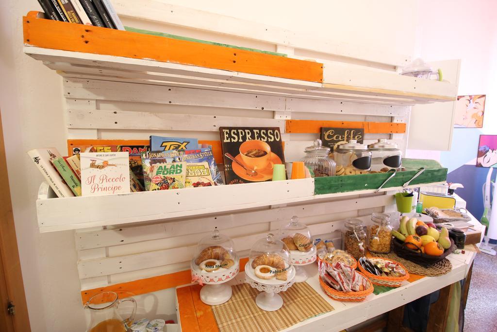 לינה וארוחת בוקר סאסארי Bed 'N Books מראה חיצוני תמונה