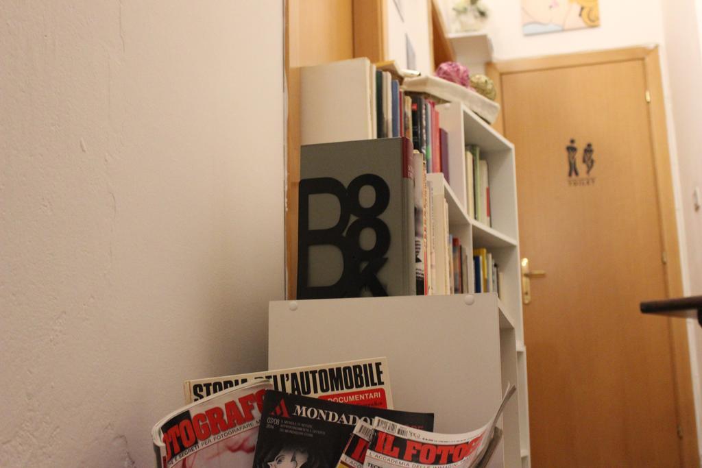 לינה וארוחת בוקר סאסארי Bed 'N Books מראה חיצוני תמונה