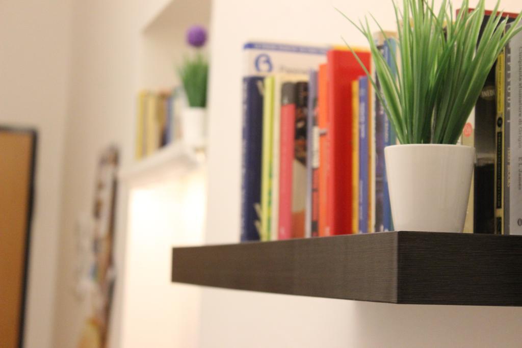 לינה וארוחת בוקר סאסארי Bed 'N Books מראה חיצוני תמונה