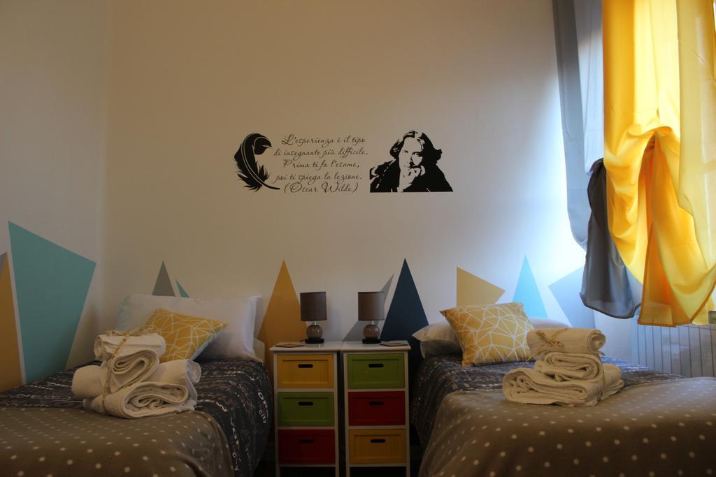 לינה וארוחת בוקר סאסארי Bed 'N Books מראה חיצוני תמונה